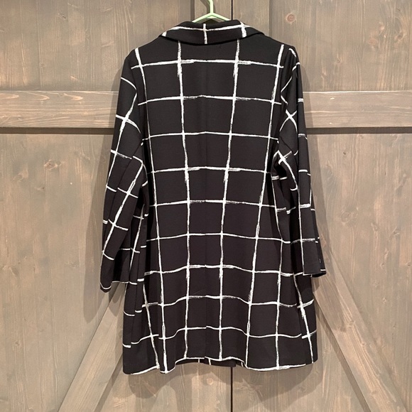 Button-up Blazer - Picture 2 of 4